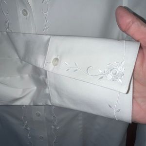 Coldwater Creek No Iron Embroidered Blouse